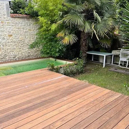 Holiday home Splendide Maison Familiale Avec Piscine La Rochelle (Charente-Maritime)